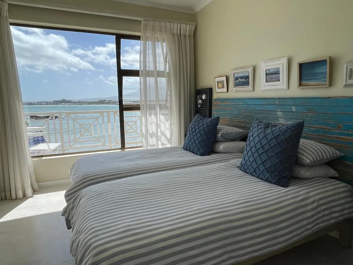 By Die See Gordons Bay