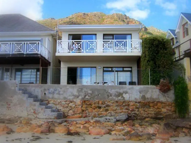 By Die See Gordons Bay